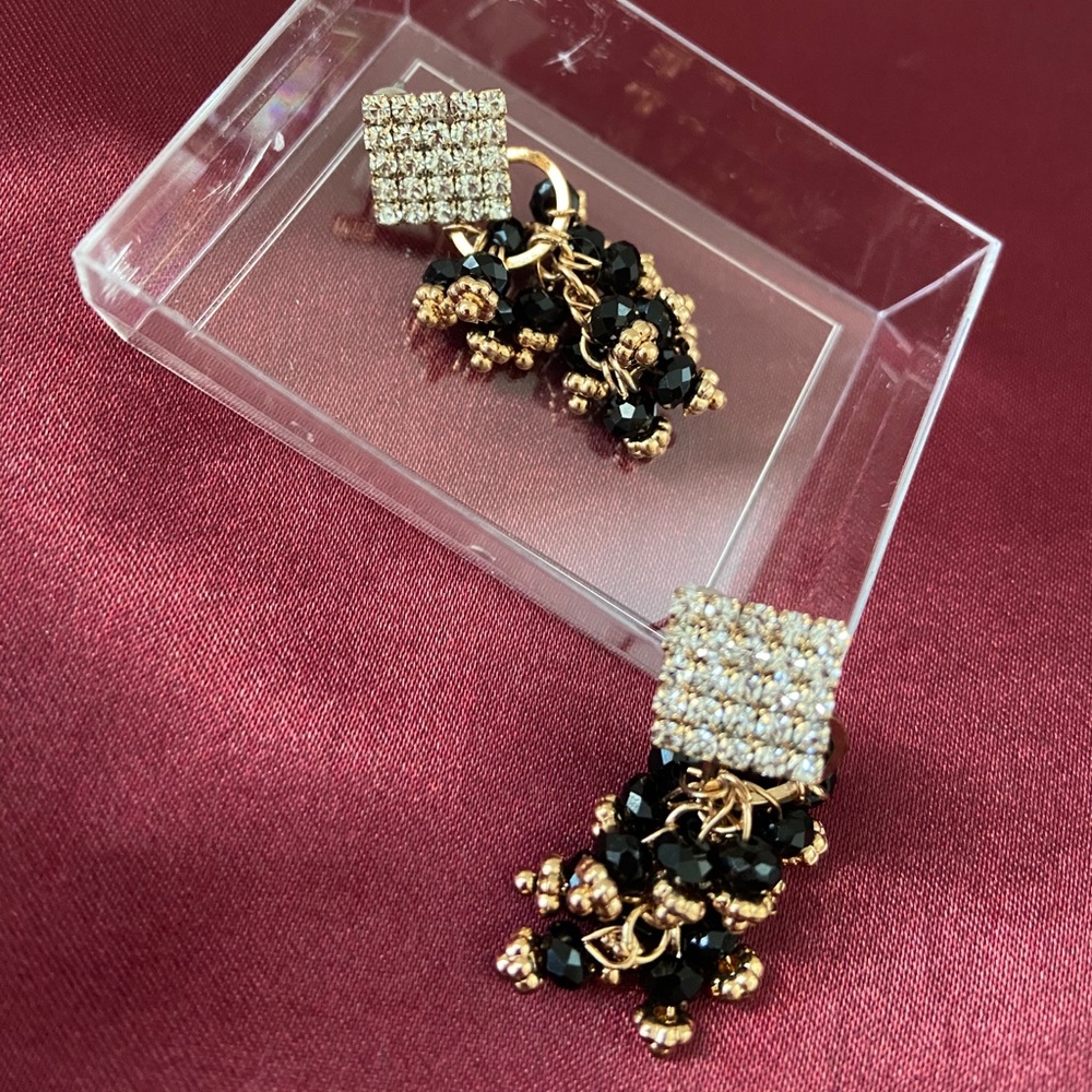 Boutique Drama Statement Earrings - Picture 5 of 6